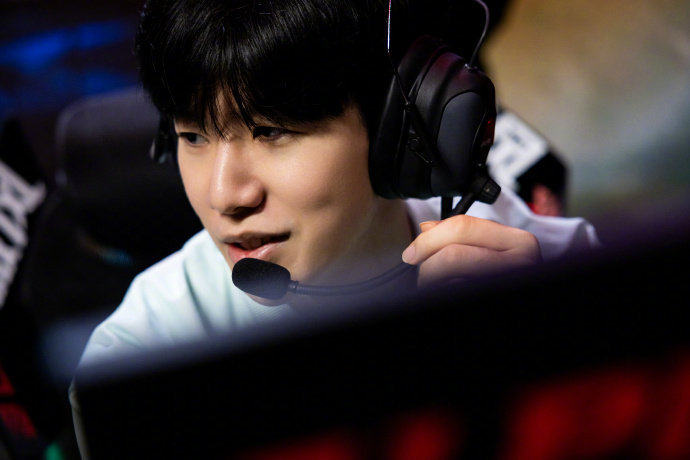 对于詹姆斯 对于詹姆斯